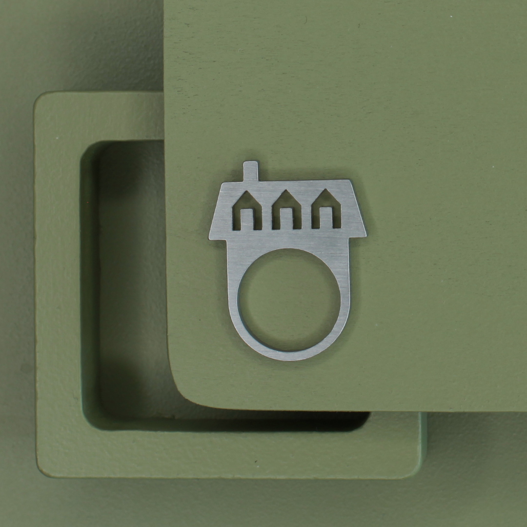 
                  
                    cottage ring
                  
                