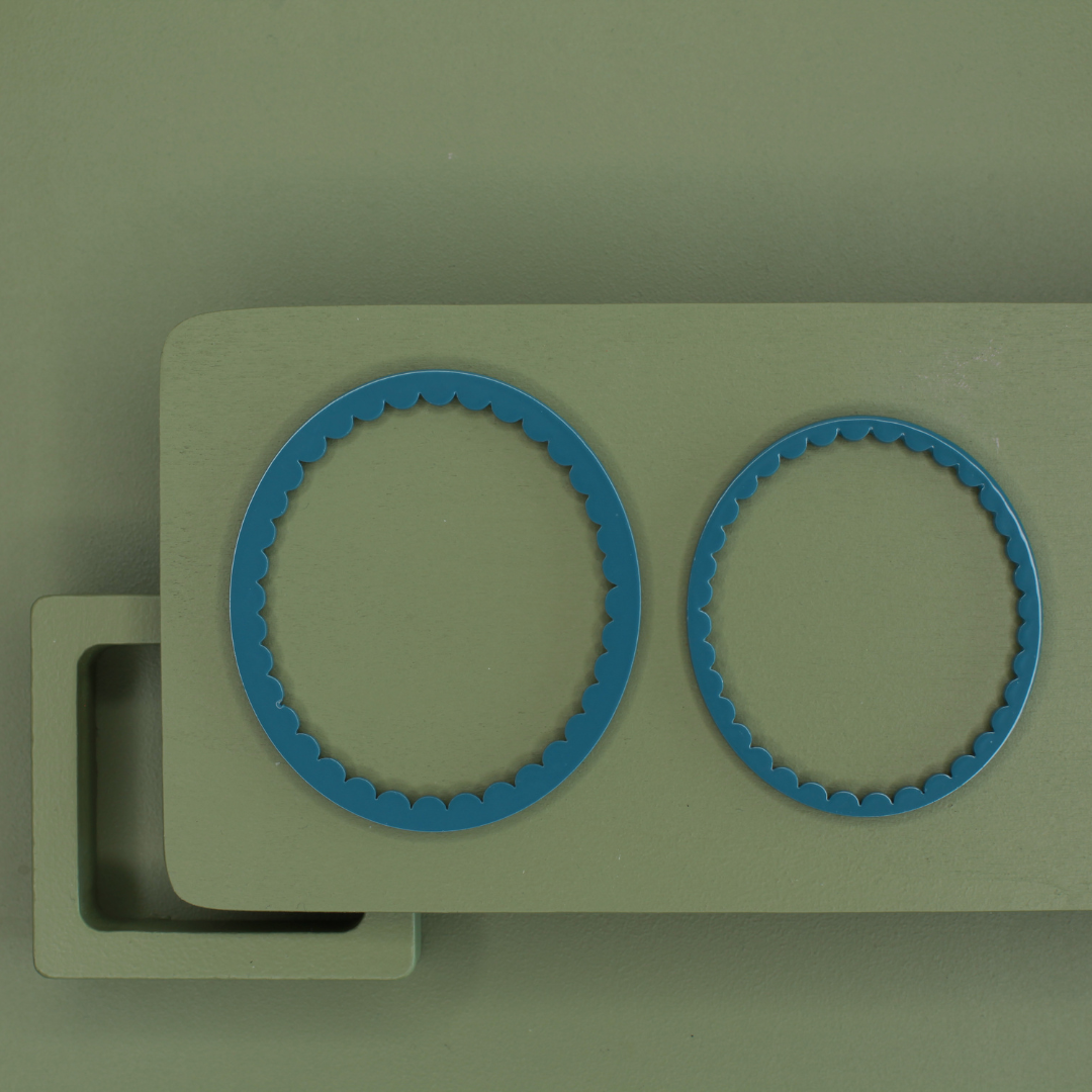 
                  
                    scallop bangle - 5 colours
                  
                