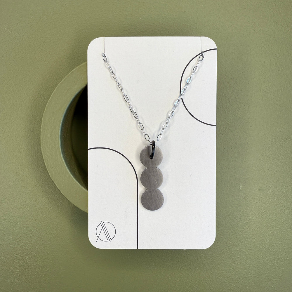 garland pendant