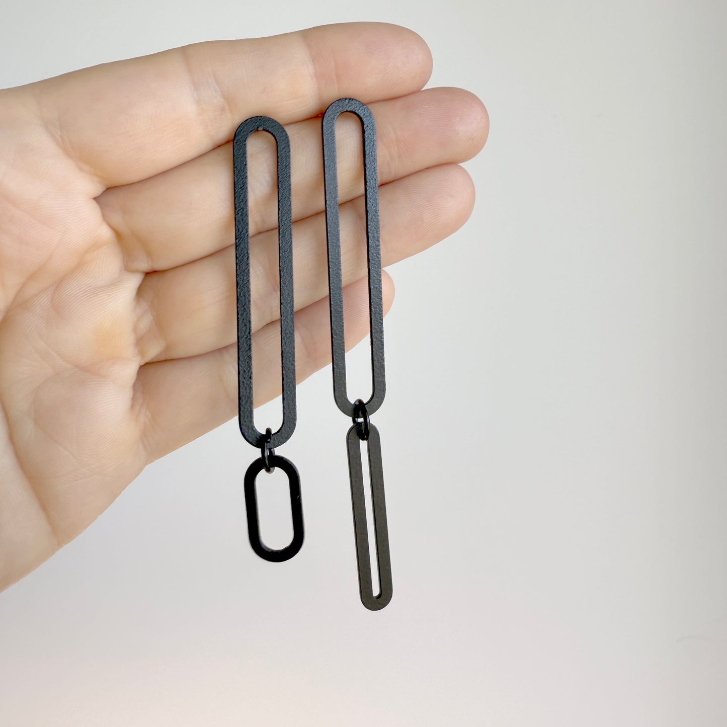 
                  
                    OOAK - asymmetrical links earrings
                  
                