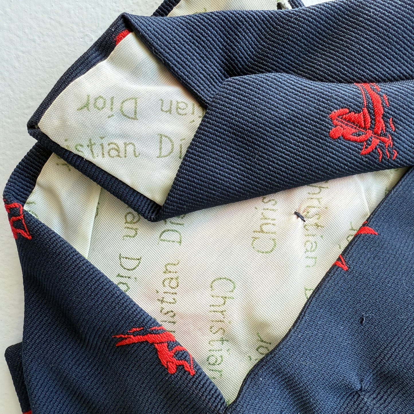
                  
                    OOAK the windsor - dior
                  
                