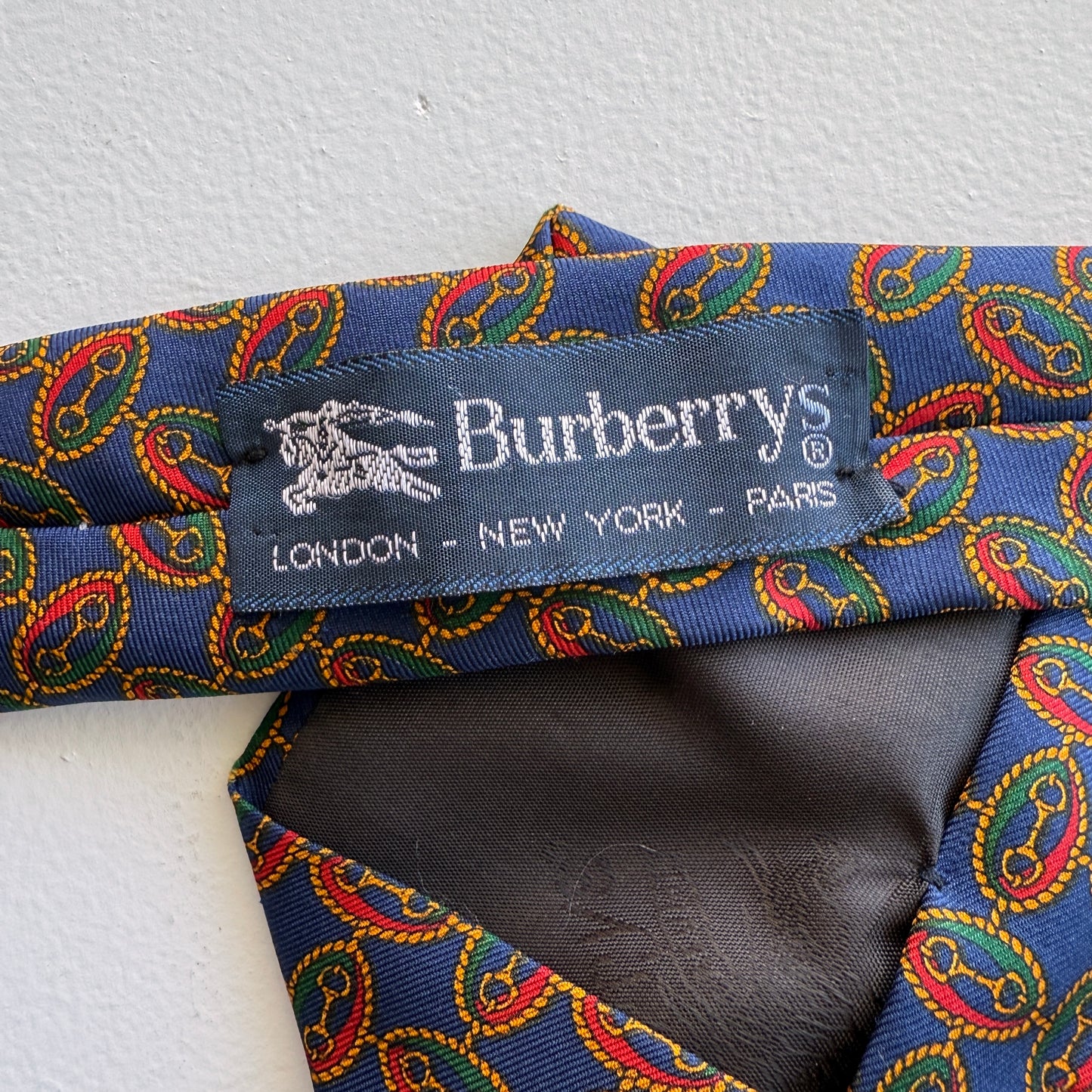 
                  
                    OOAK the windsor - burberry
                  
                