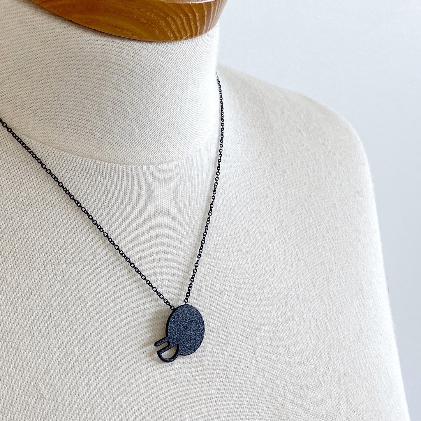 
                  
                    madrid pendant - black
                  
                