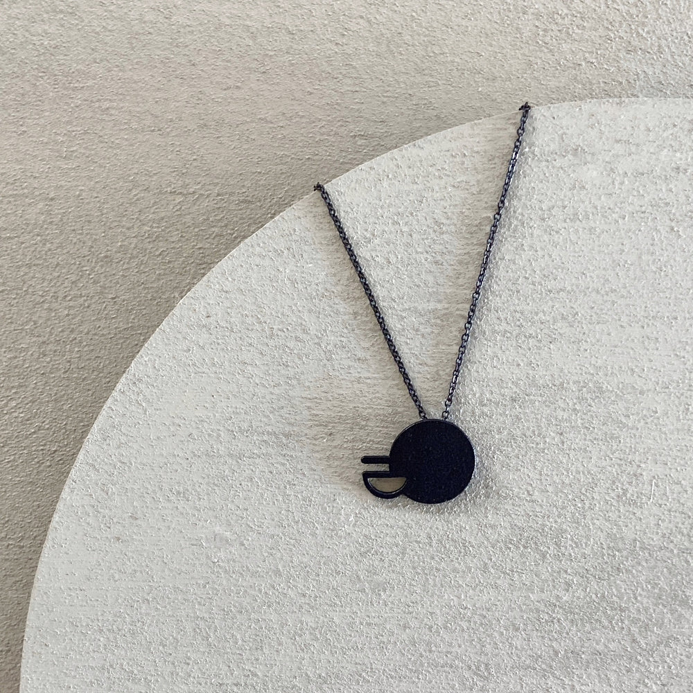 
                  
                    madrid pendant - black
                  
                