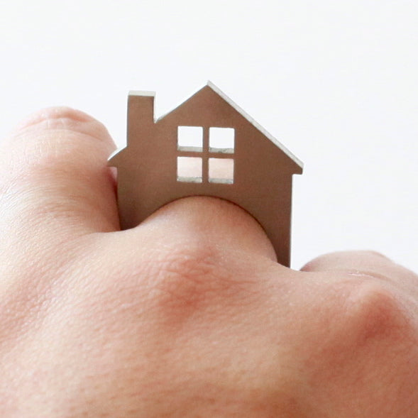 
                  
                    house ring
                  
                