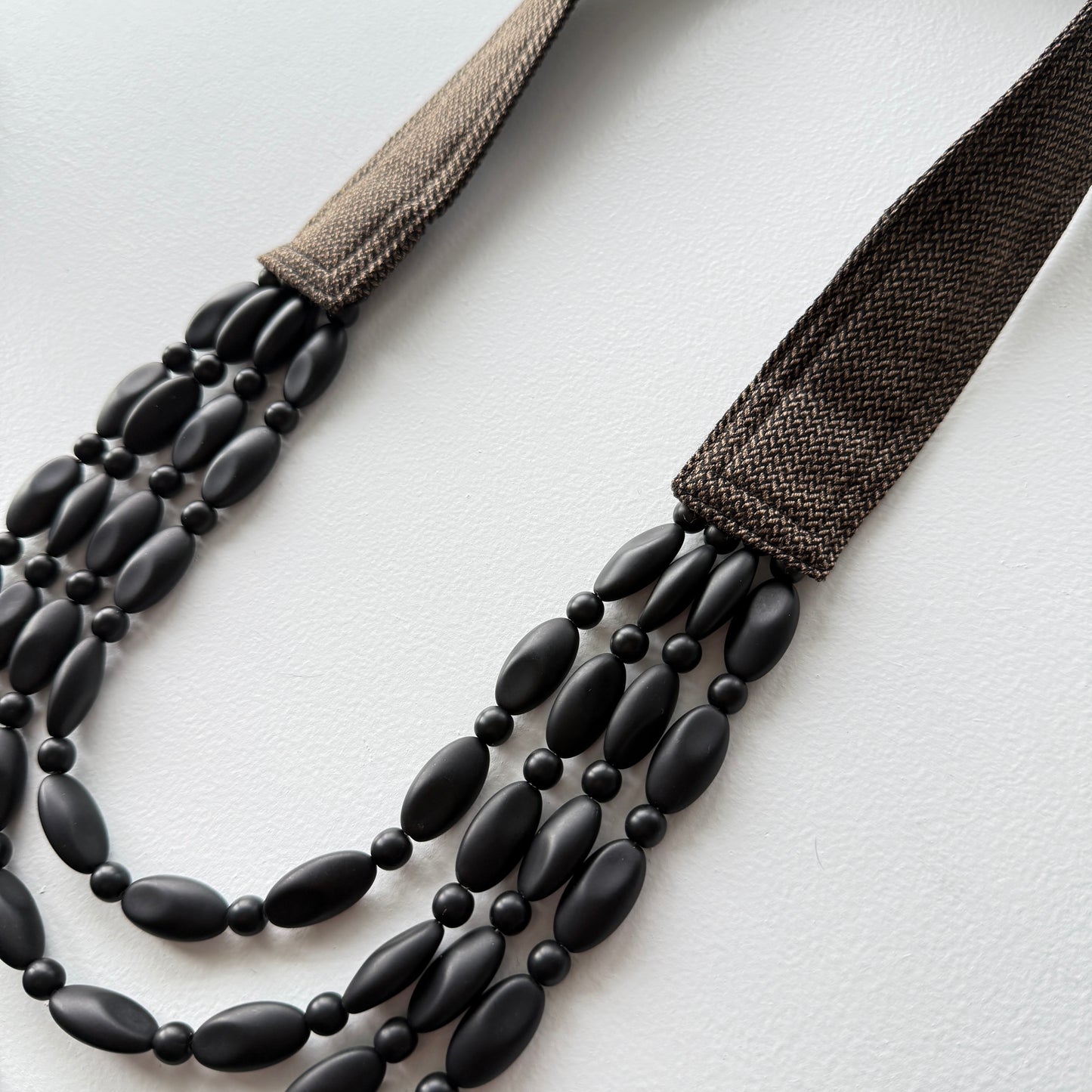 
                  
                    OOAK the collar - Black & Brown
                  
                