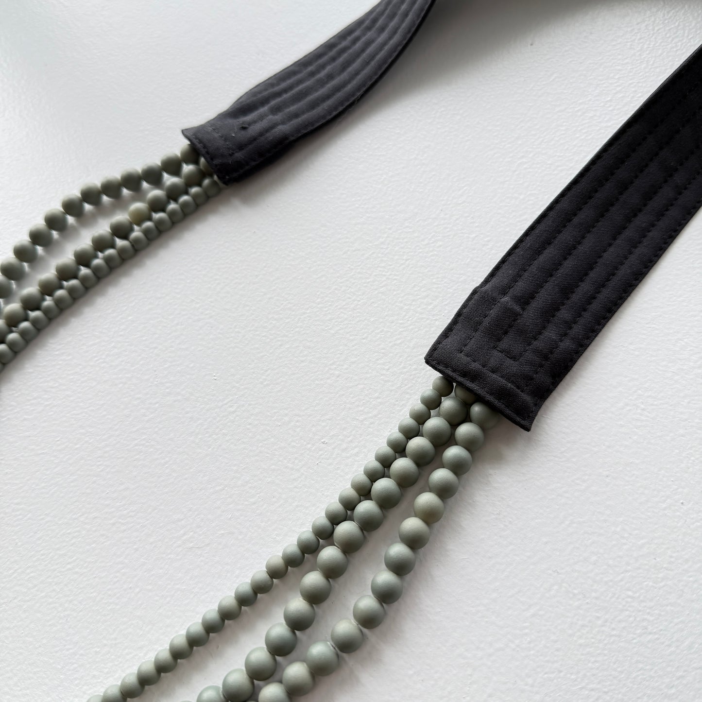 
                  
                    OOAK the collar - Greige
                  
                