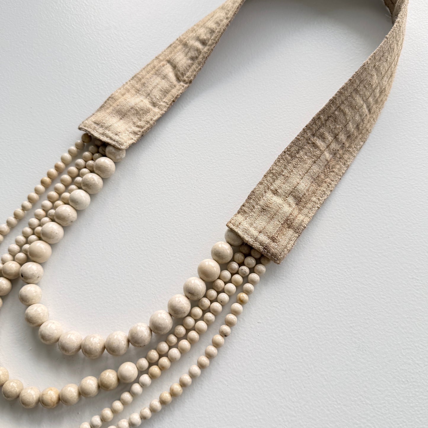 
                  
                    OOAK the collar - Linen
                  
                