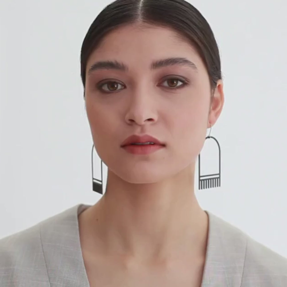 
                  
                    Load and play video in Gallery viewer, brussels earrings - 2 colours
                  
                