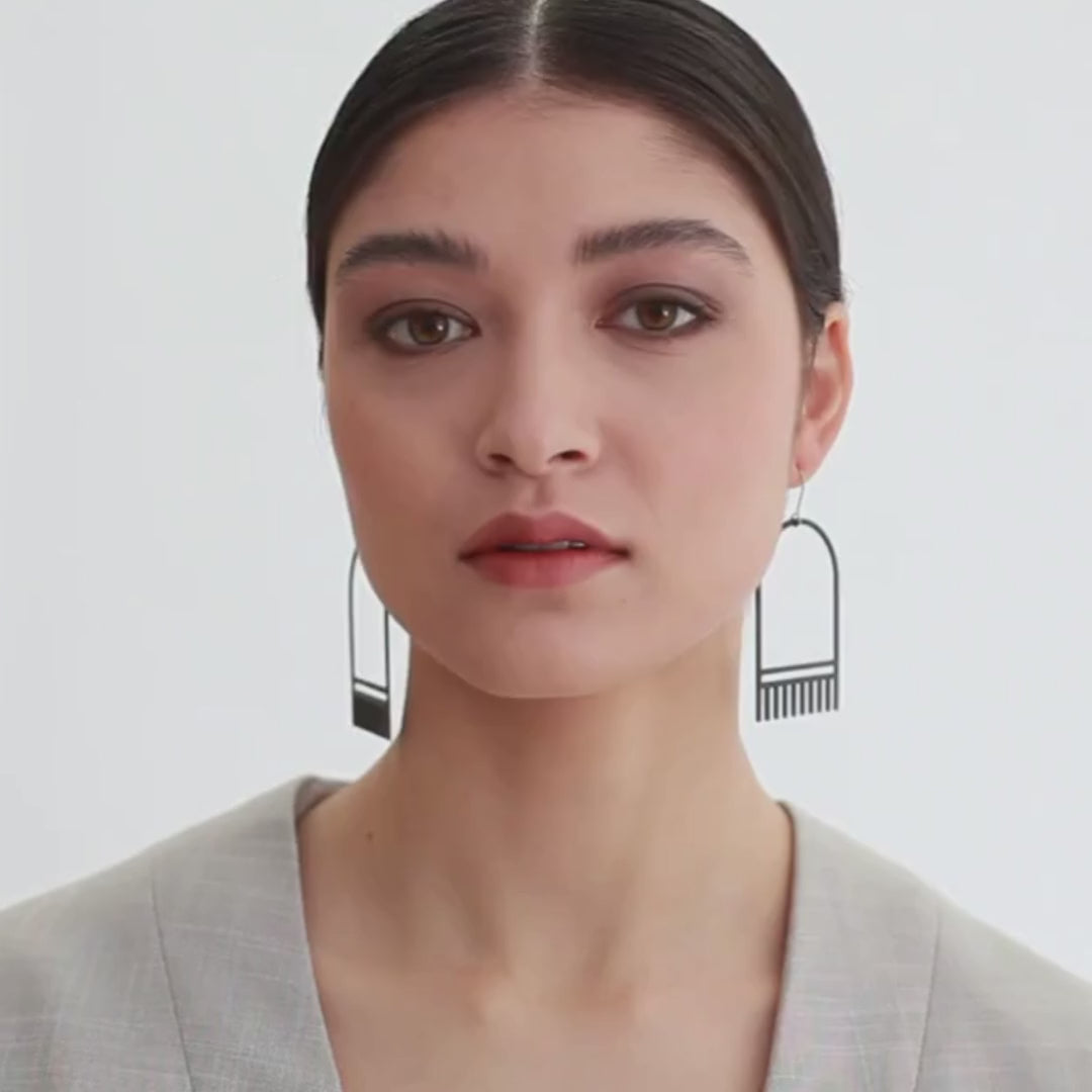 
                  
                    Load and play video in Gallery viewer, brussels earrings - 2 colours
                  
                