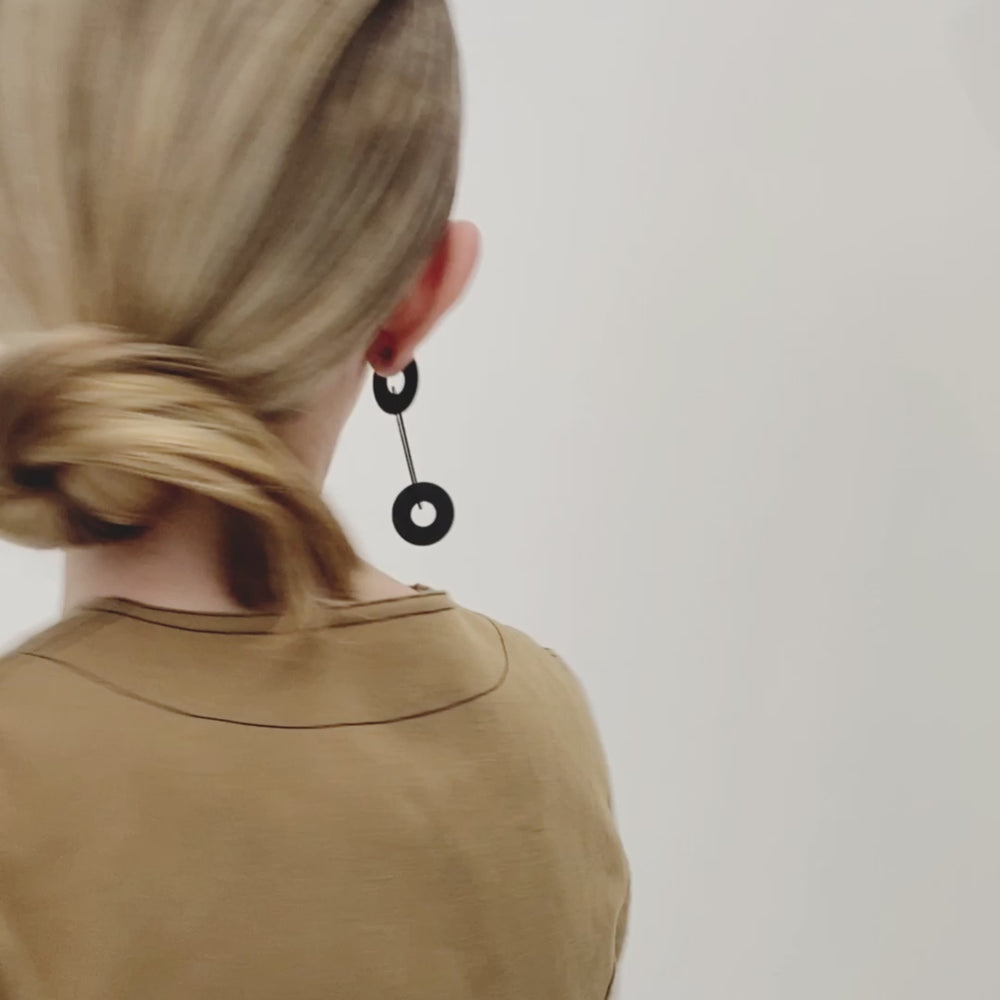 
                  
                    Load and play video in Gallery viewer, the hague convertible earrings - 2 colours
                  
                