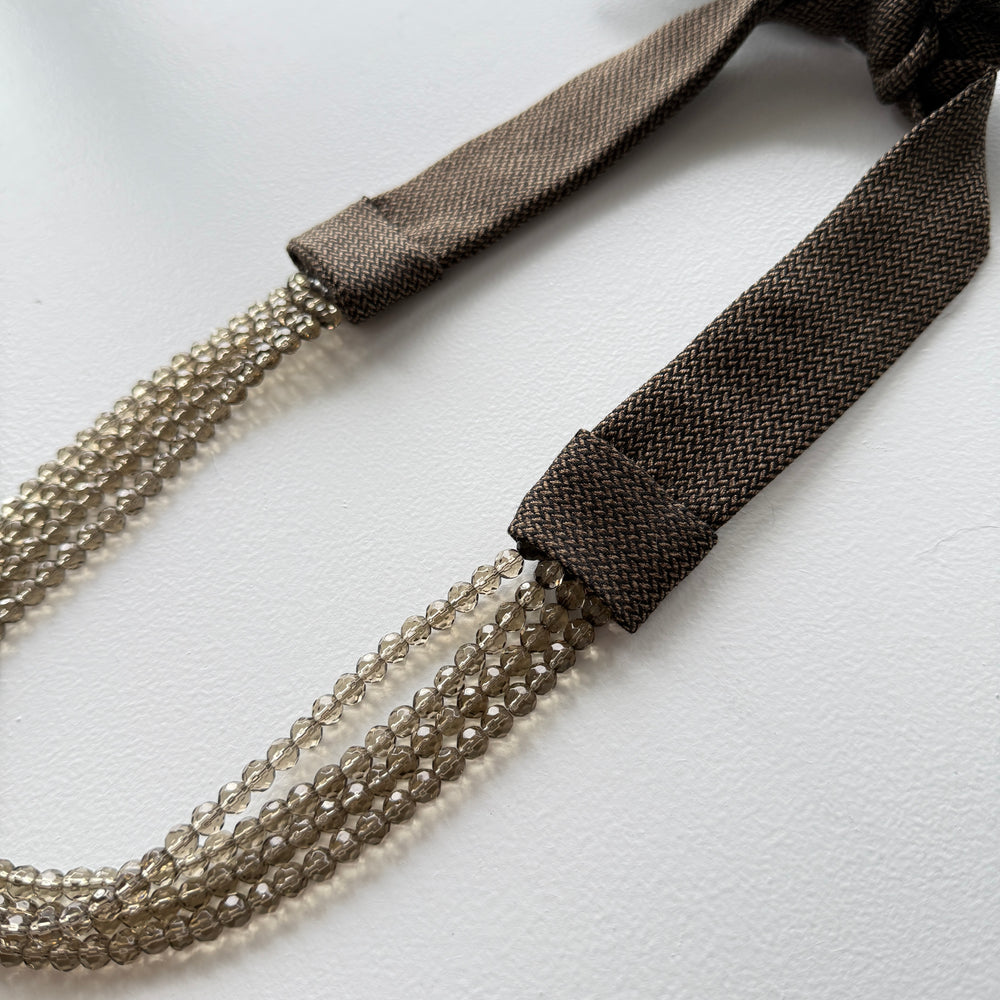 
                  
                    OOAK the short collar - champagne
                  
                