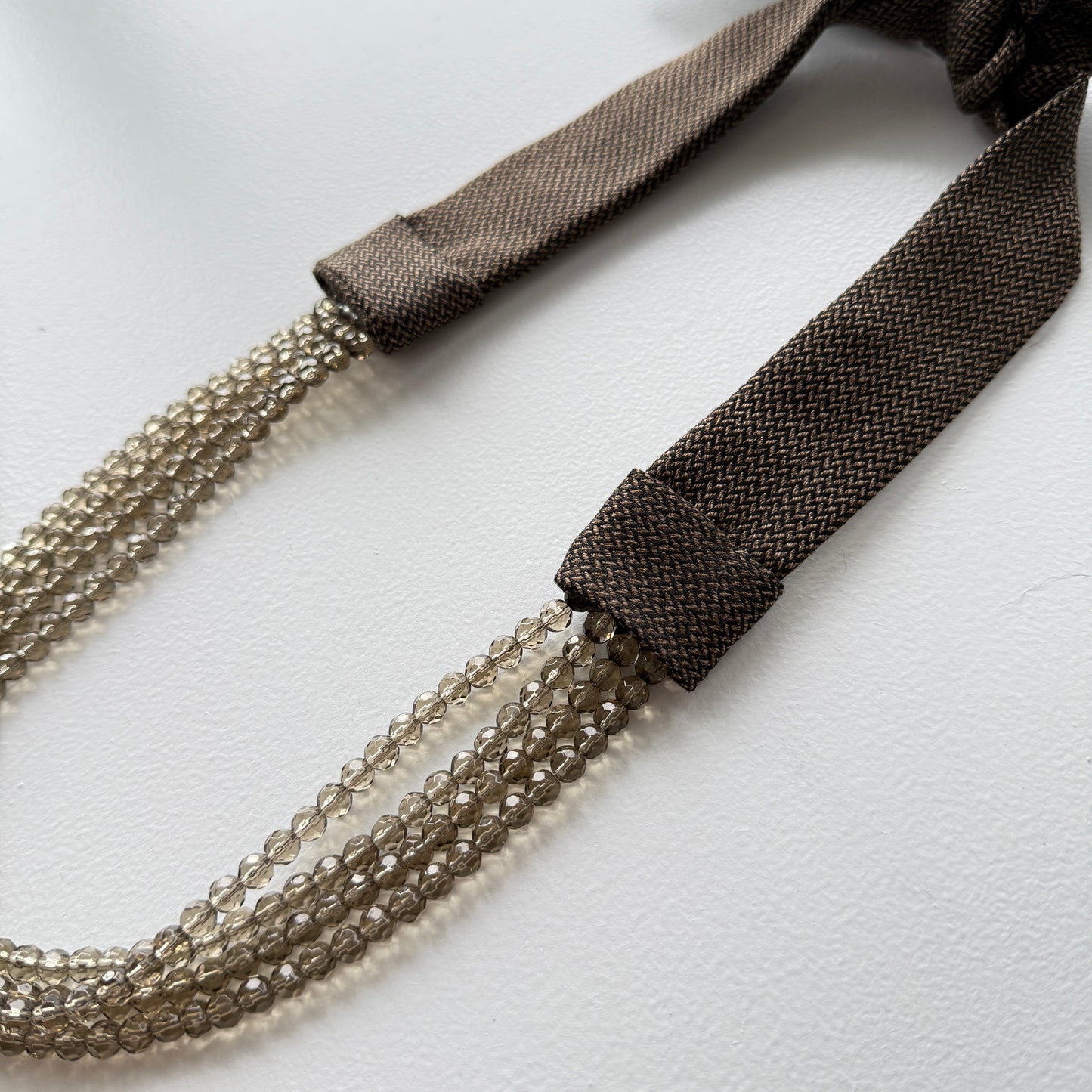 
                  
                    OOAK the short collar - champagne
                  
                