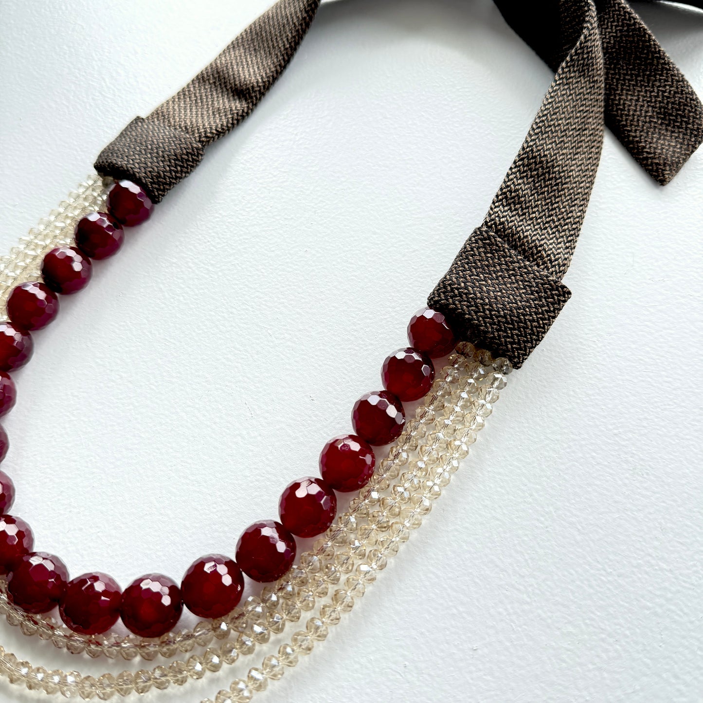 
                  
                    OOAK the short collar - cherry
                  
                
