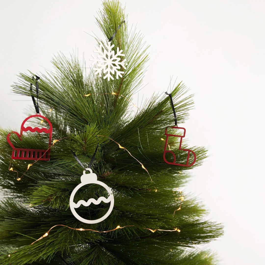 
                  
                    christmas ornament - mitten - red
                  
                