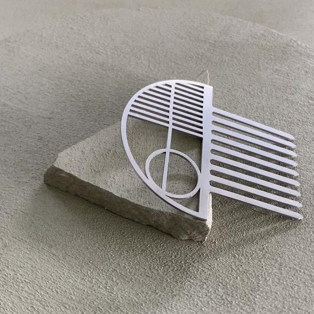 
                  
                    Load and play video in Gallery viewer, manhattan hair comb - 2 colours
                  
                